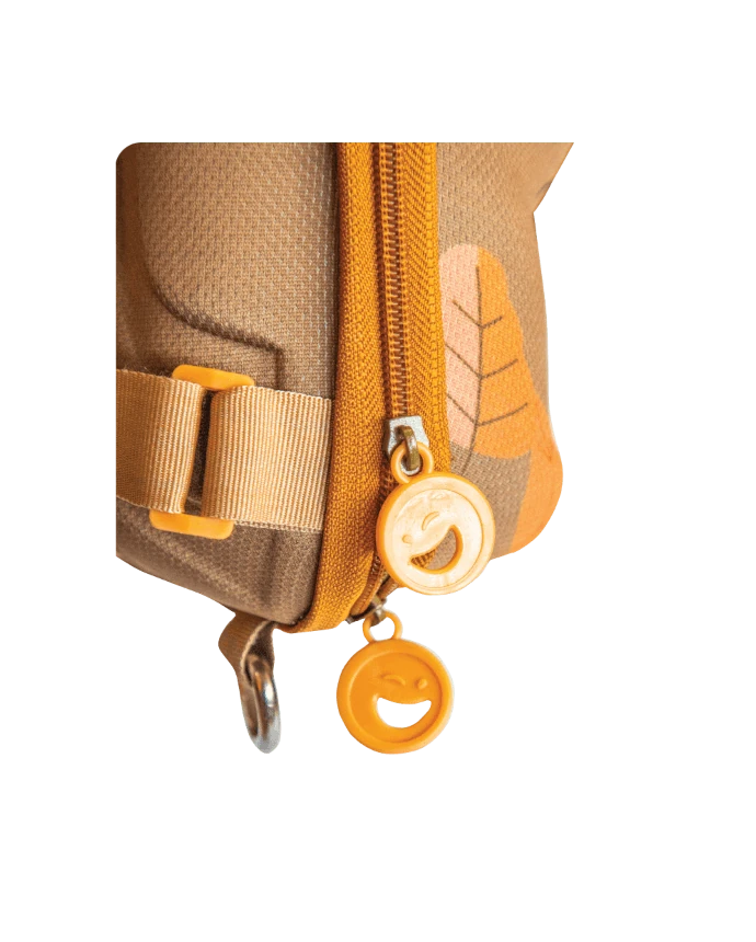 Maple, brown beaver-style backpack Close-up view of smiley face brown zipper